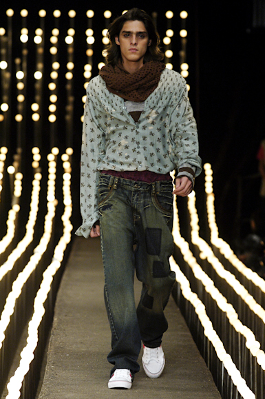 desfiles-colcci-rioinverno2006rtw-131