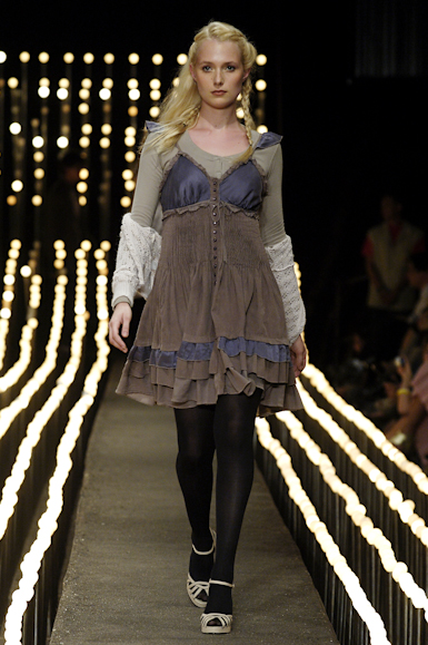 desfiles-colcci-rioinverno2006rtw-132