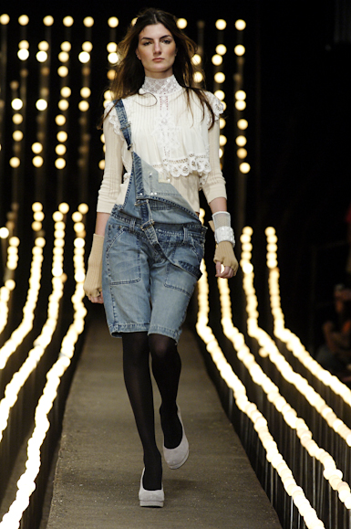 desfiles-colcci-rioinverno2006rtw-145