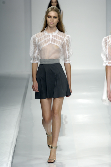 desfiles-gracaottoni-rioinverno2006rtw-105