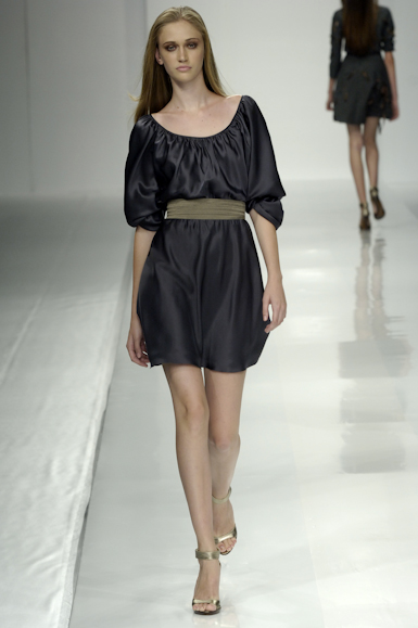 desfiles-gracaottoni-rioinverno2006rtw-110
