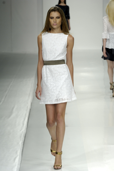 desfiles-gracaottoni-rioinverno2006rtw-114