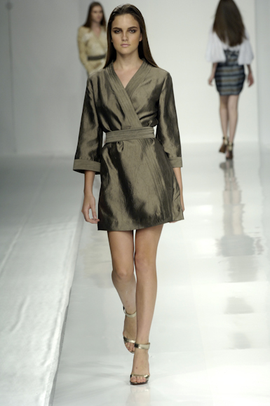 desfiles-gracaottoni-rioinverno2006rtw-122
