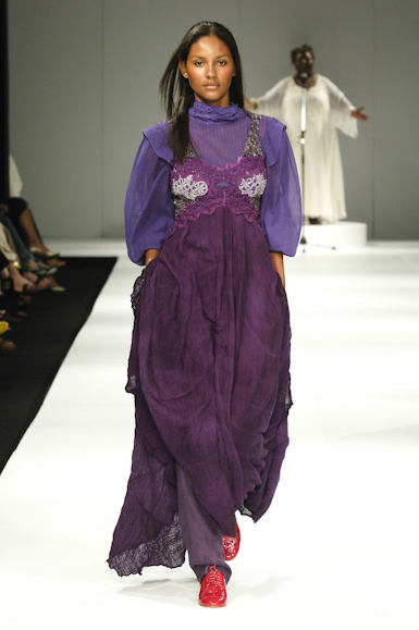 desfiles-marciaganen-rioinverno2006rtw-101