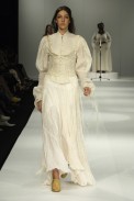 desfiles-marciaganen-rioinverno2006rtw-103