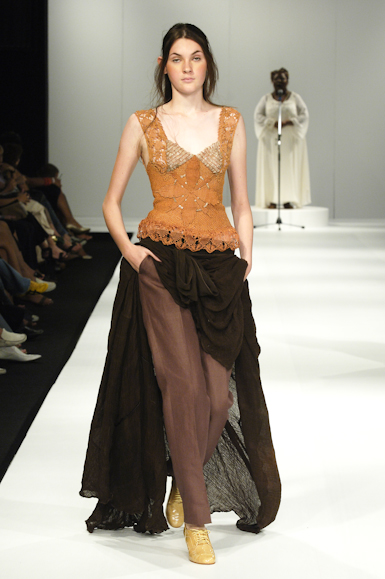 desfiles-marciaganen-rioinverno2006rtw-106