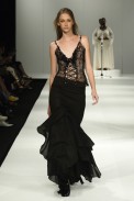 desfiles-marciaganen-rioinverno2006rtw-109