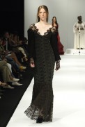 desfiles-marciaganen-rioinverno2006rtw-112