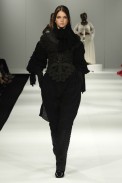 desfiles-marciaganen-rioinverno2006rtw-119