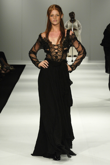 desfiles-marciaganen-rioinverno2006rtw-120