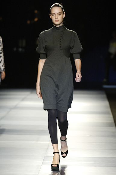 desfiles-mariabonitaextra-rioinverno2006rtw-104