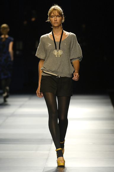 desfiles-mariabonitaextra-rioinverno2006rtw-116