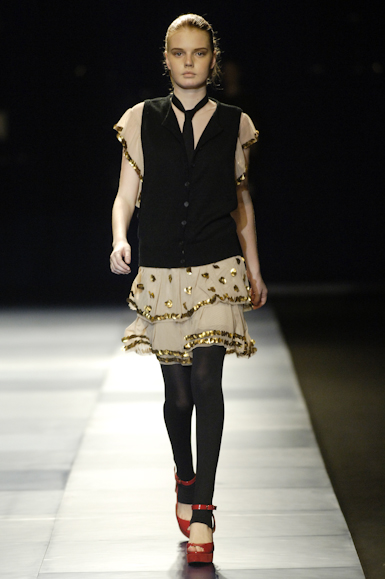 desfiles-mariabonitaextra-rioinverno2006rtw-125