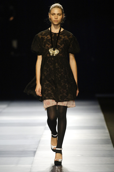 desfiles-mariabonitaextra-rioinverno2006rtw-126