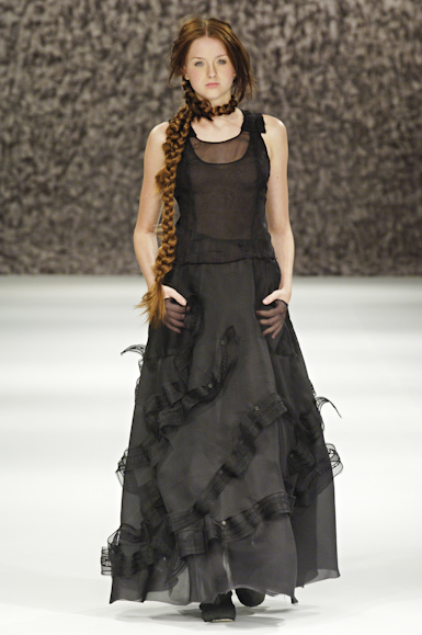 desfiles-melkzda-rioinverno2006rtw-107