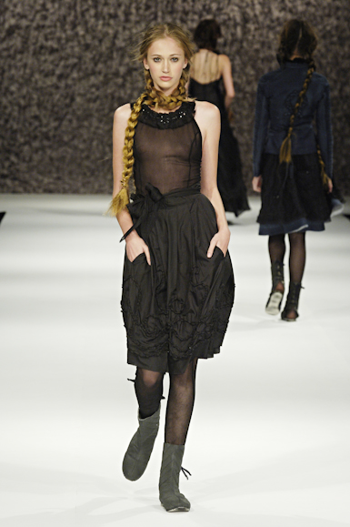 desfiles-melkzda-rioinverno2006rtw-109