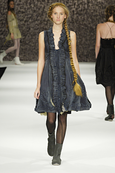 desfiles-melkzda-rioinverno2006rtw-110