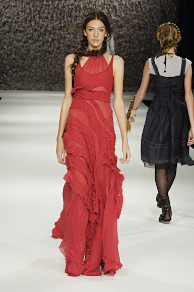 desfiles-melkzda-rioinverno2006rtw-120