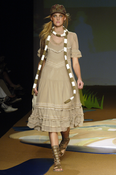 desfiles-redley-rioinverno2006rtw-100