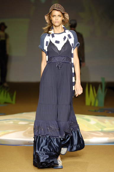 desfiles-redley-rioinverno2006rtw-103