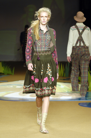 desfiles-redley-rioinverno2006rtw-105