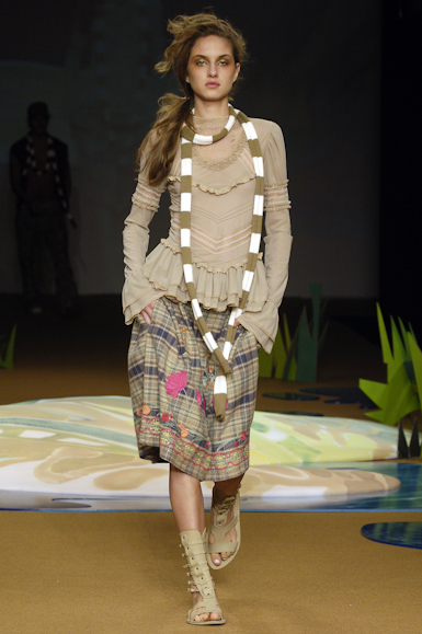 desfiles-redley-rioinverno2006rtw-110