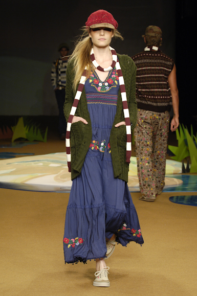 desfiles-redley-rioinverno2006rtw-112