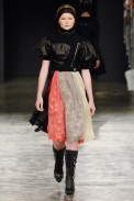 desfiles-aherchcovich-spinverno2006rtw-103