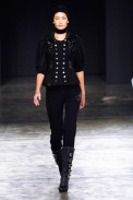 desfiles-aherchcovich-spinverno2006rtw-106