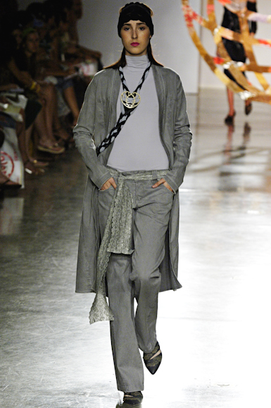 desfiles-erikaikezili-spinverno2006rtw-102
