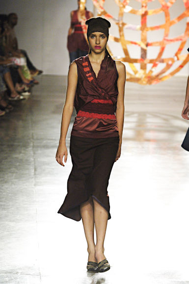 desfiles-erikaikezili-spinverno2006rtw-111