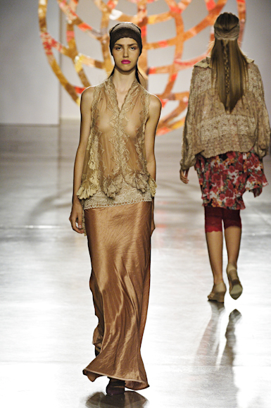 desfiles-erikaikezili-spinverno2006rtw-121