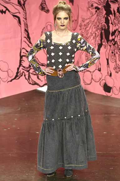 desfiles-fabiabercsek-spinverno2006rtw-121