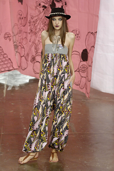 desfiles-fabiabercsek-spinverno2006rtw-124