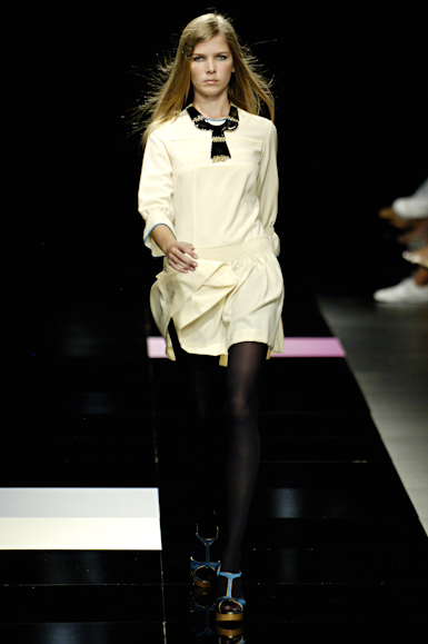 desfiles-forum-saopauloinverno2006rtw-110