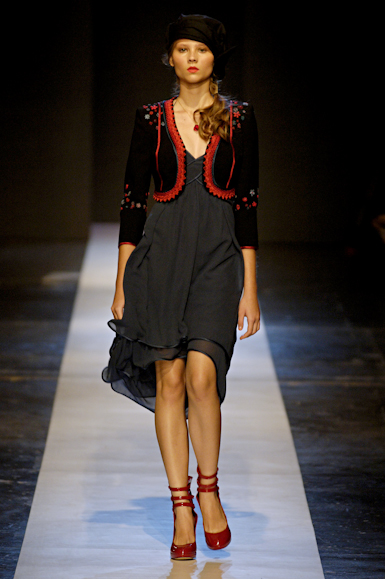 desfiles-gisellenasser-saopauloinverno2006rtw-111