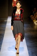 desfiles-gisellenasser-saopauloinverno2006rtw-113