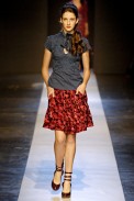 desfiles-gisellenasser-saopauloinverno2006rtw-118