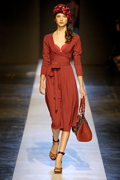 desfiles-gisellenasser-saopauloinverno2006rtw-119