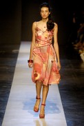desfiles-gisellenasser-saopauloinverno2006rtw-129