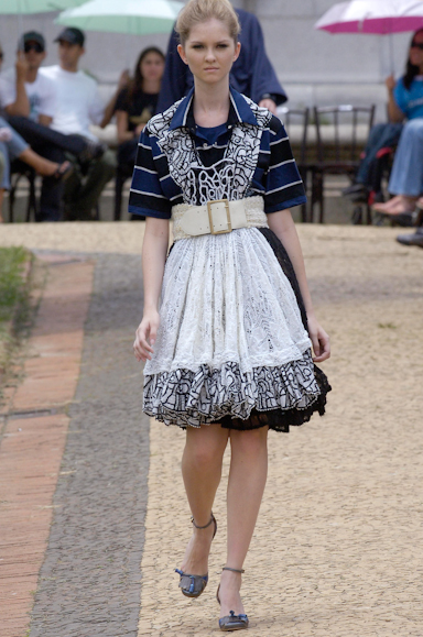 desfiles-cavalera-saopauloinverno2006rtw-107