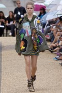 desfiles-cavalera-saopauloinverno2006rtw-118