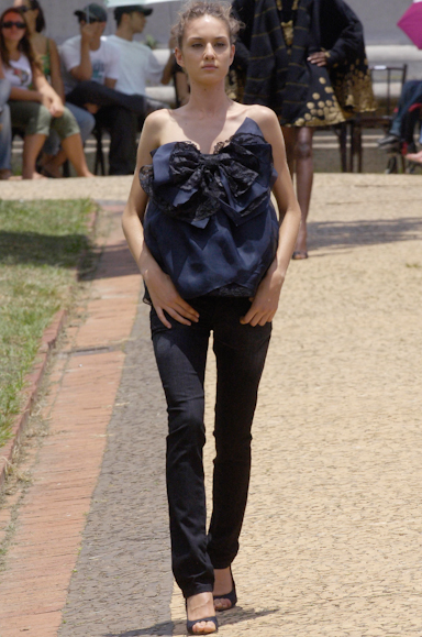 desfiles-cavalera-saopauloinverno2006rtw-135