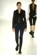desfiles-gloriacoelho-saopauloinverno2006rtw-116