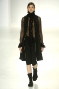 desfiles-gloriacoelho-saopauloinverno2006rtw-118