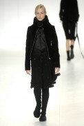 desfiles-gloriacoelho-saopauloinverno2006rtw-120