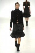 desfiles-gloriacoelho-saopauloinverno2006rtw-126