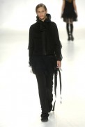 desfiles-gloriacoelho-saopauloinverno2006rtw-130