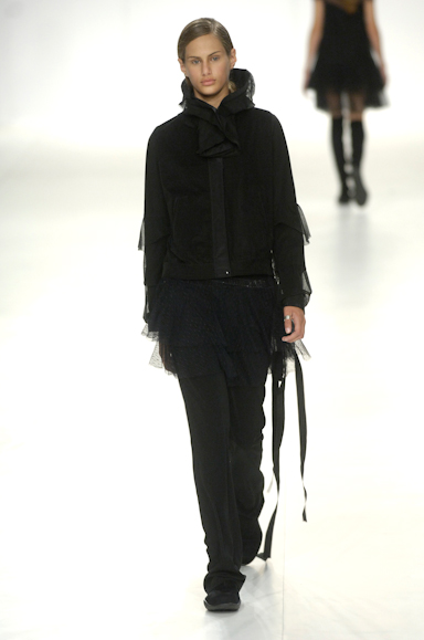 desfiles-gloriacoelho-saopauloinverno2006rtw-130