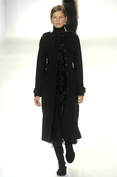 desfiles-gloriacoelho-saopauloinverno2006rtw-143